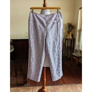Bamboo Traders lilac/lavender eyelet cropped capri pants.     Sz 6